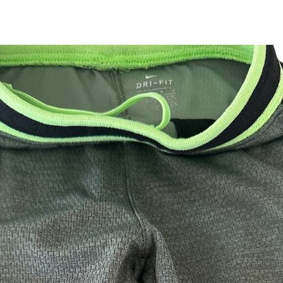 Nike Hoopfly Green Black Mesh Athletic Shorts Size Boy's 5/6 - Picture 3 of 3